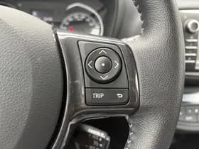 Toyota Yaris thumbnail 12