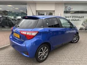 Toyota Yaris thumbnail 4