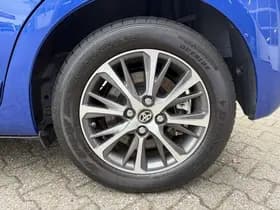 Toyota Yaris thumbnail 40