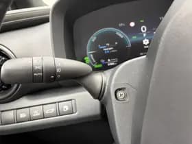 Toyota C-HR thumbnail 13