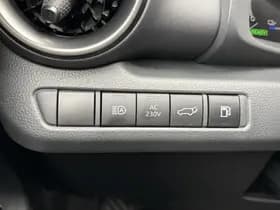 Toyota C-HR thumbnail 28