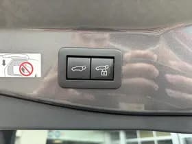 Toyota C-HR thumbnail 36