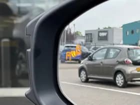 Toyota C-HR thumbnail 37