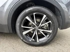 Toyota C-HR thumbnail 40