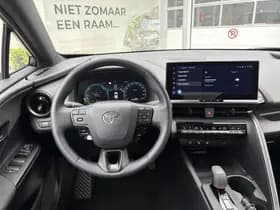 Toyota C-HR thumbnail 8