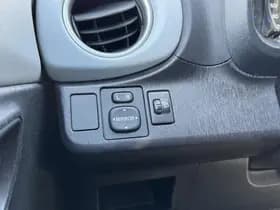 Toyota Yaris thumbnail 15