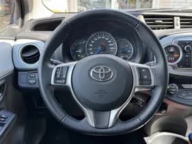Toyota Yaris thumbnail 16