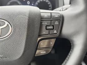 Toyota C-HR thumbnail 11