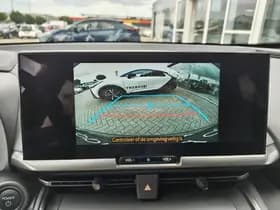 Toyota C-HR thumbnail 16