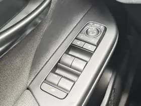 Toyota C-HR thumbnail 22