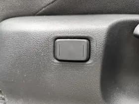 Toyota C-HR thumbnail 26