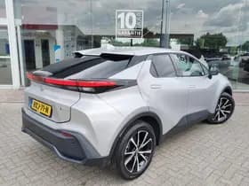 Toyota C-HR thumbnail 4