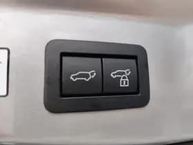 Toyota C-HR thumbnail 32