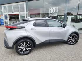 Toyota C-HR thumbnail 5