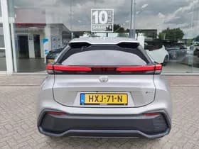 Toyota C-HR thumbnail 7