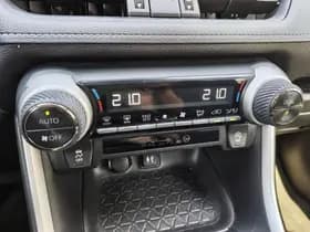 Toyota RAV4 thumbnail 21
