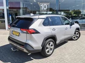Toyota RAV4 thumbnail 4