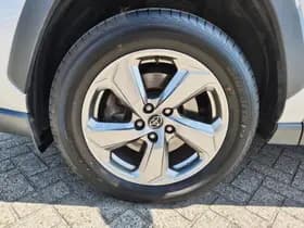 Toyota RAV4 thumbnail 41