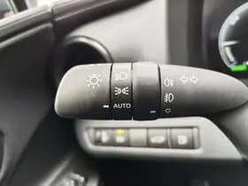 Toyota C-HR thumbnail 11