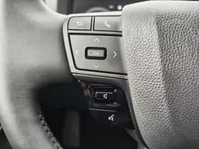 Toyota C-HR thumbnail 13