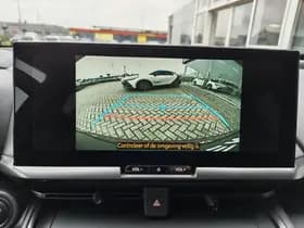 Toyota C-HR thumbnail 19