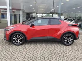 Toyota C-HR thumbnail 3