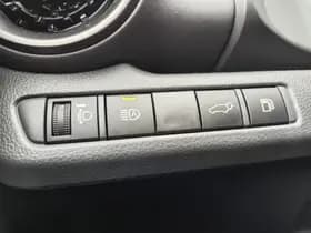 Toyota C-HR thumbnail 26