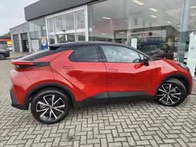 Toyota C-HR thumbnail 5