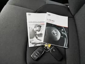 Toyota C-HR thumbnail 44
