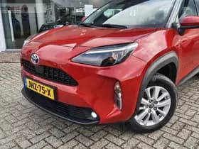 Toyota Yaris Cross thumbnail 2