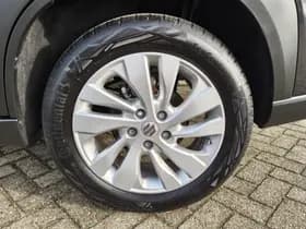 Suzuki S-Cross thumbnail 40