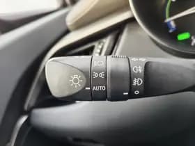 Toyota C-HR thumbnail 11