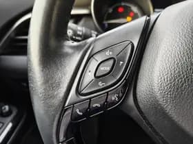 Toyota C-HR thumbnail 13