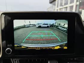 Toyota C-HR thumbnail 19