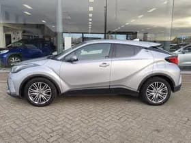 Toyota C-HR thumbnail 3