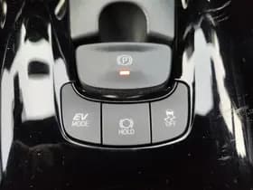 Toyota C-HR thumbnail 22