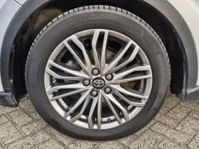 Toyota C-HR thumbnail 41