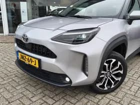Toyota Yaris Cross thumbnail 2