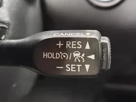 Toyota C-HR thumbnail 13