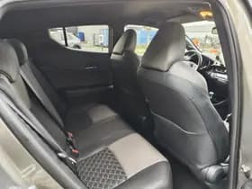 Toyota C-HR thumbnail 33
