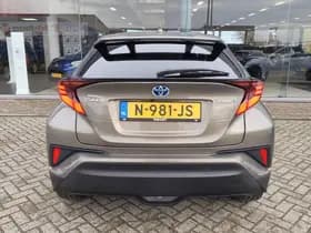 Toyota C-HR thumbnail 7