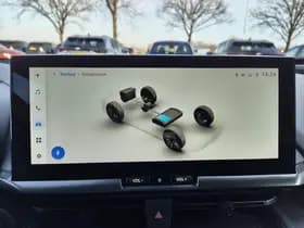 Toyota C-HR thumbnail 16