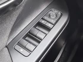Toyota C-HR thumbnail 23