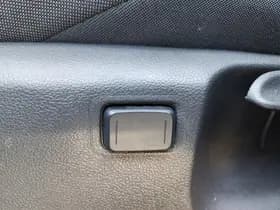 Toyota C-HR thumbnail 28