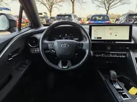 Toyota C-HR thumbnail 8