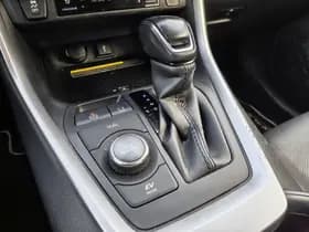 Toyota RAV4 thumbnail 20
