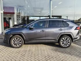 Toyota RAV4 thumbnail 3