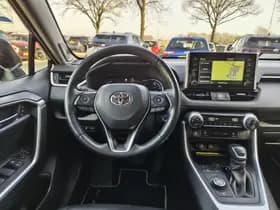 Toyota RAV4 thumbnail 6