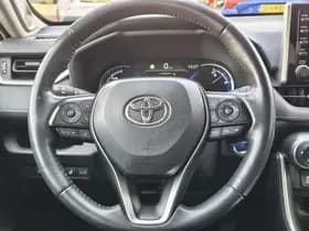 Toyota RAV4 thumbnail 7