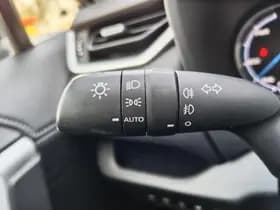 Toyota RAV4 thumbnail 9